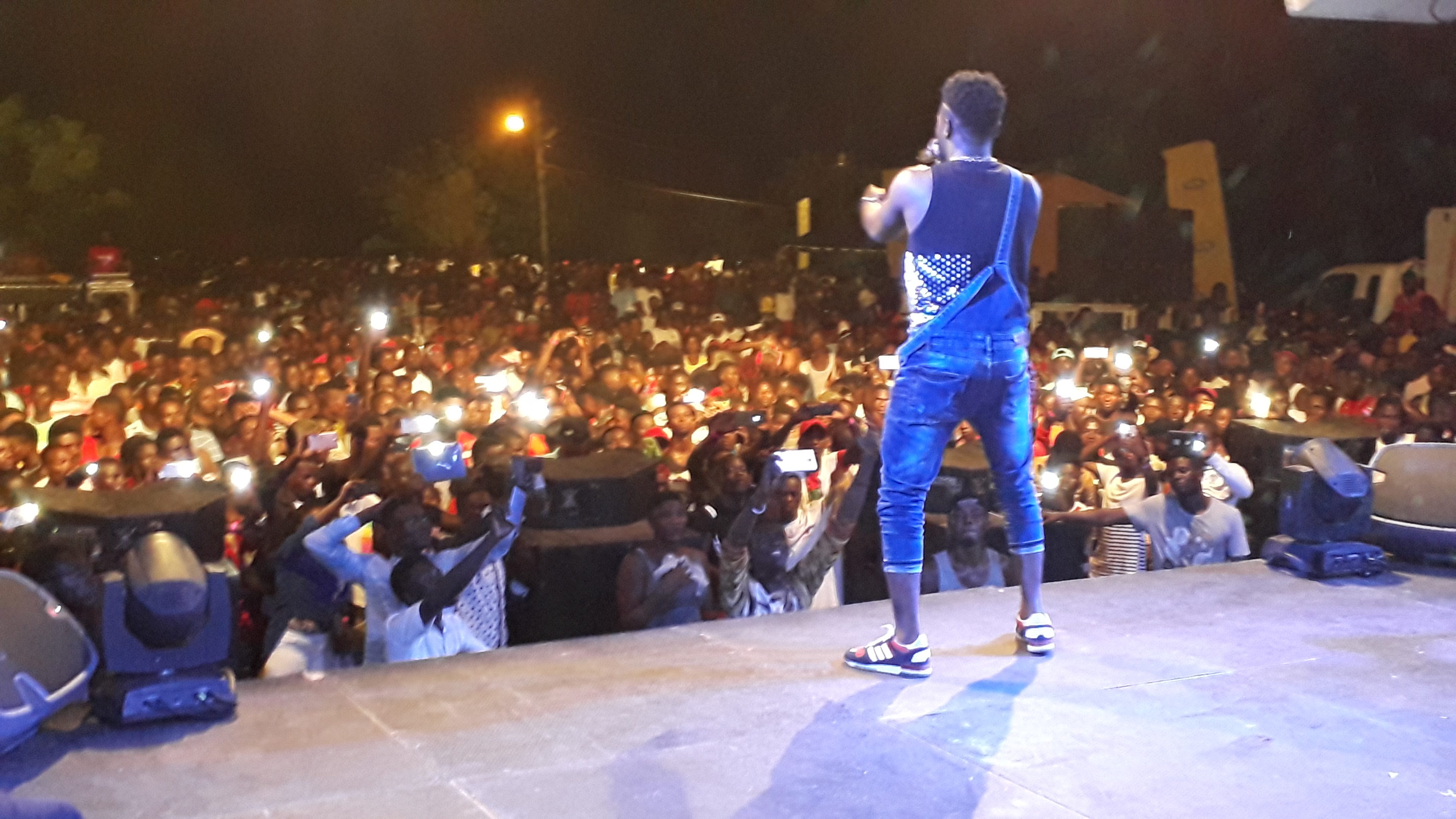 Watch: Donzy Performs His Verse On Sarkodie’s ‘Trumpet’ At ‘Easter Great Escape’