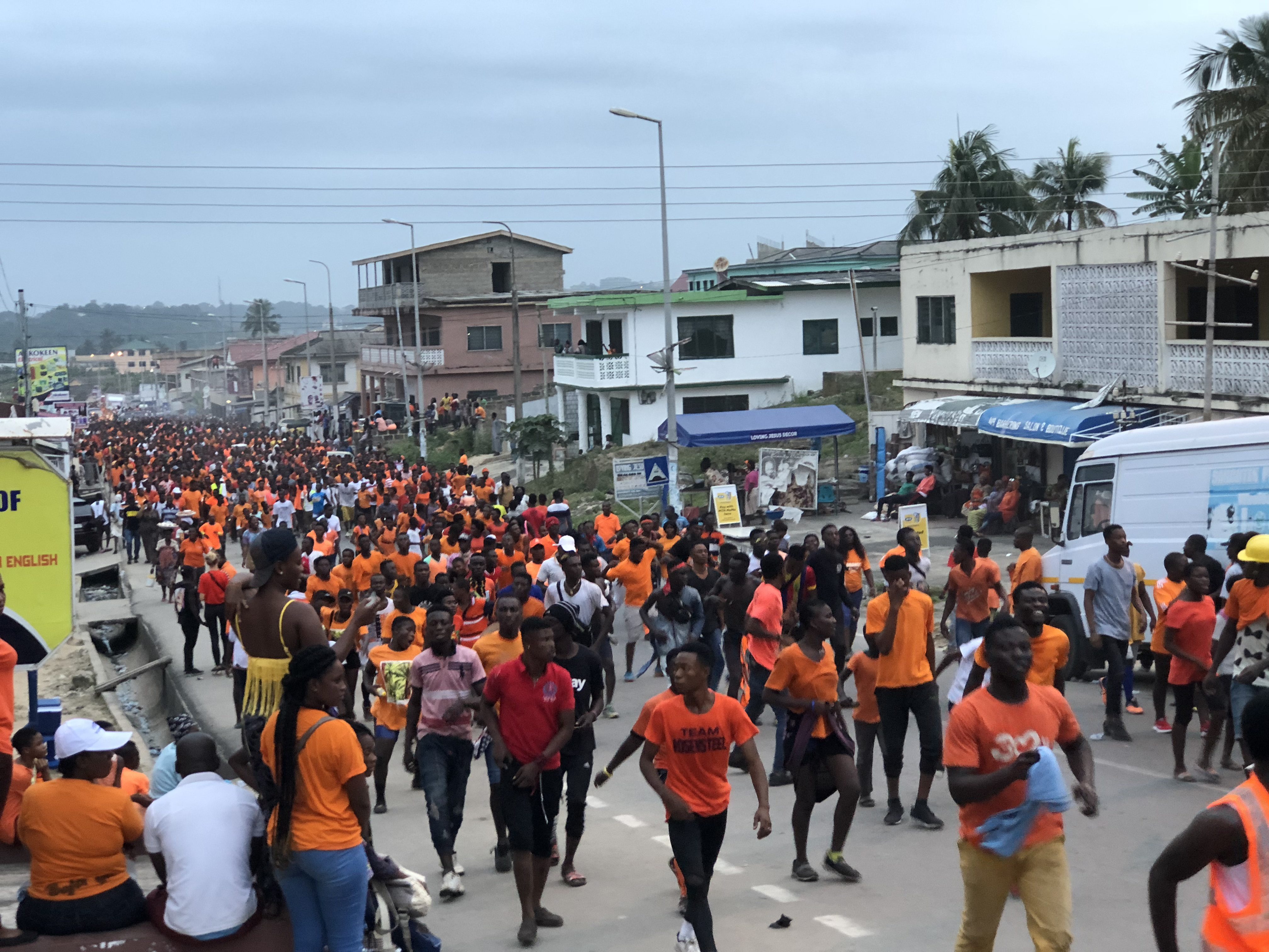 #OguaaFetuAfahye: Thousands Joins Orange Friday In Cape coast.