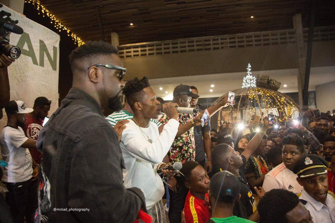 Sarkodie, Akwaboah, And thousands of Music Fans Troop In To Support Strongman’s STN EP Launch