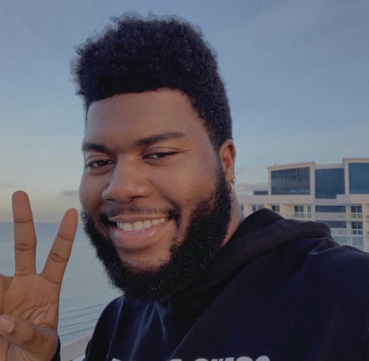 Khalid Just Became The Biggest Artiste In The World On Spotify, with Over 50M Monthly Listeners.