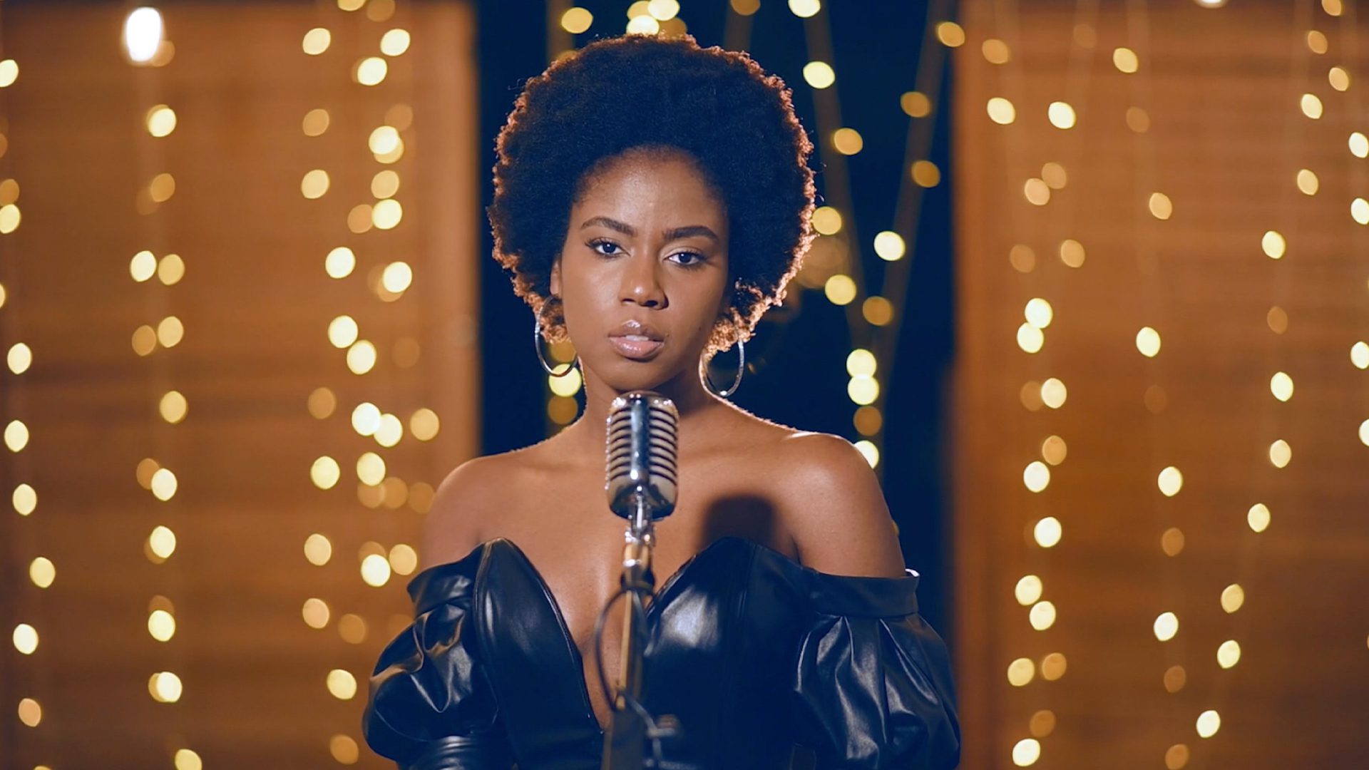 Grammy: MzVee Performs ‘Coming Home’ on Press Play