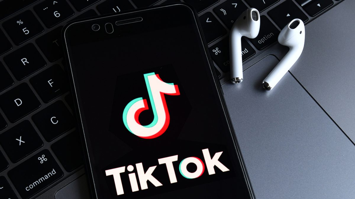 How the TikTok Algorithm Works in 2022 (and How to Work With It)