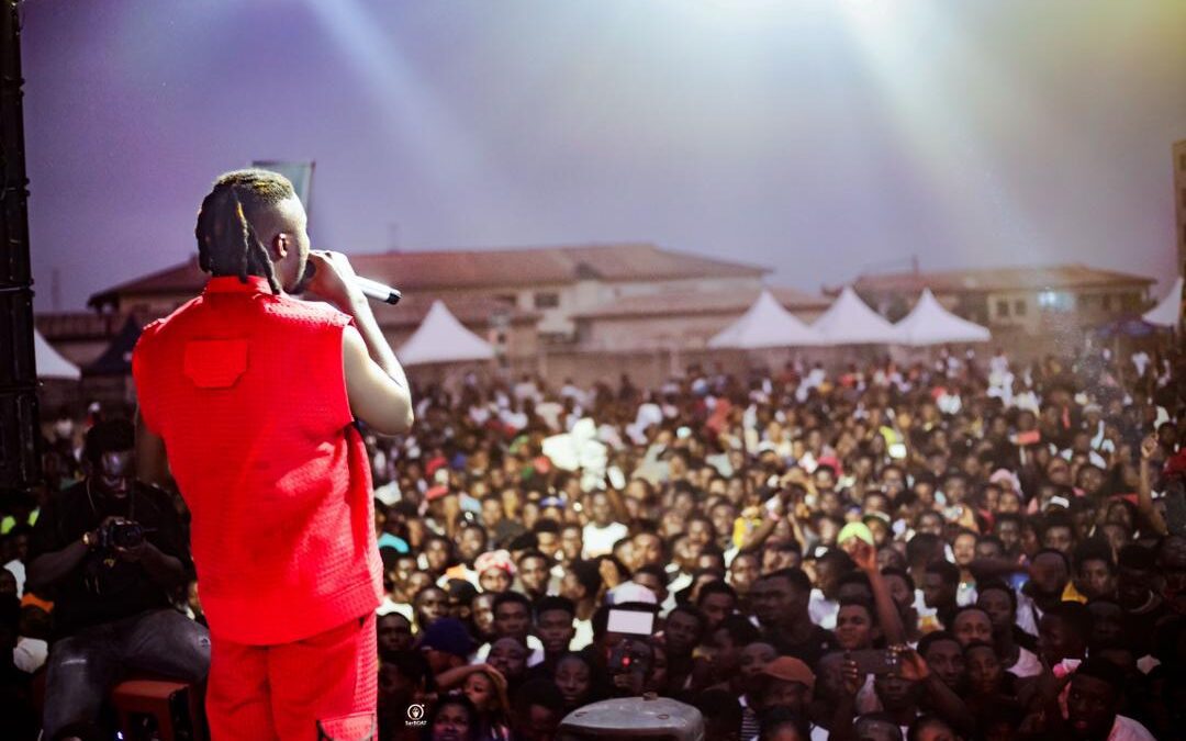Thousands of die-hard fans join Amerado at My Motherland concert in Ejisu
